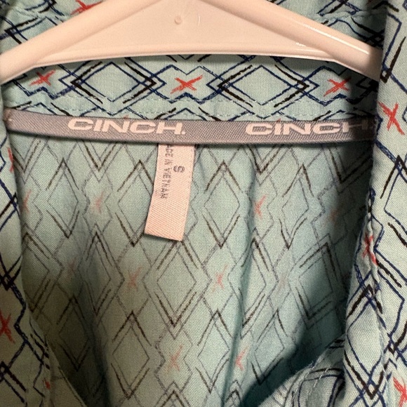 Cinch button down small - Picture 2 of 3